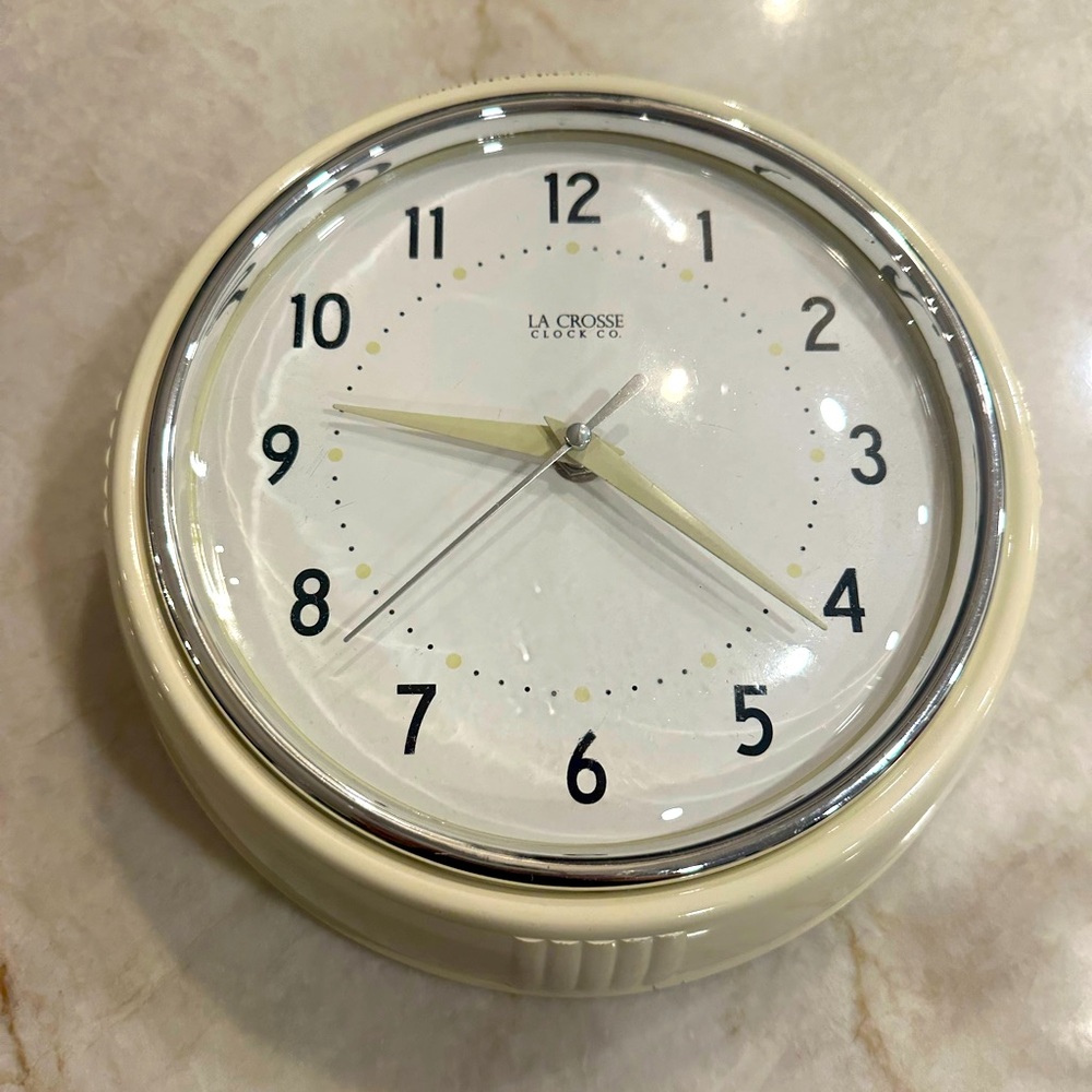 404-3024Y La Crosse Clock Co. 9.5" Diner Analog Wall Clock - Yellow